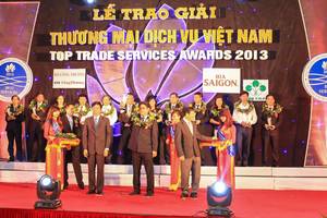 KLF Global đoạt giải thưởng “Thương mại dịch vụ Việt Nam 2013”